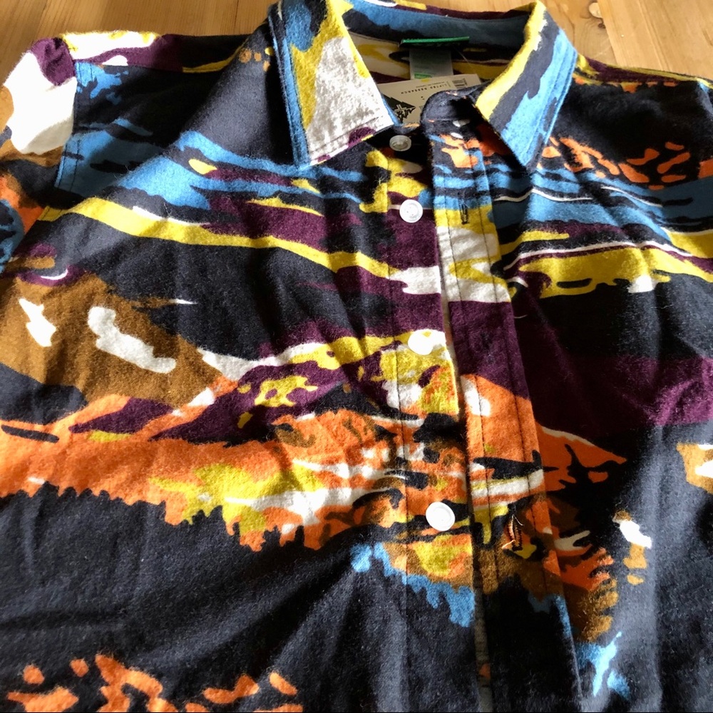 LRG | 🆕 Mountain Top Flannel - Picture 4 of 7